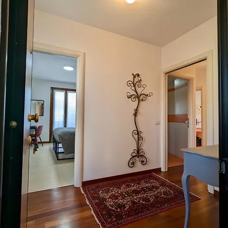 Cozy Family Retreat/ 5 Pl/ 1h Drive From Venice Apartment